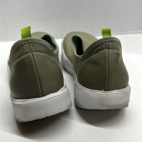 Oofos Oomg eeZee Slip On Sneaker Canvas Shoes Olive Green White Women's Size 8 - Picture 6 of 9